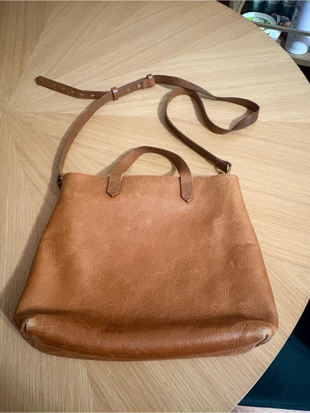MADEWELL Everyday Convertible Shoulder Bag in Tan Leather